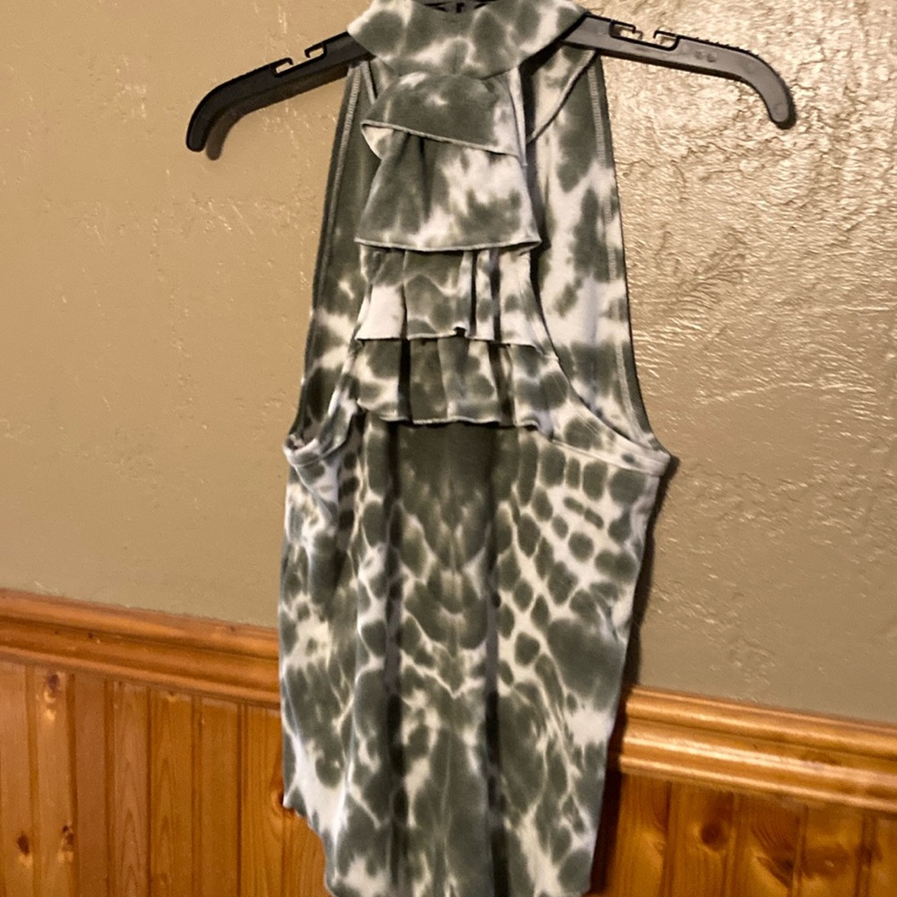 NWT Chaser Green and White Top - Picture 3 of 4